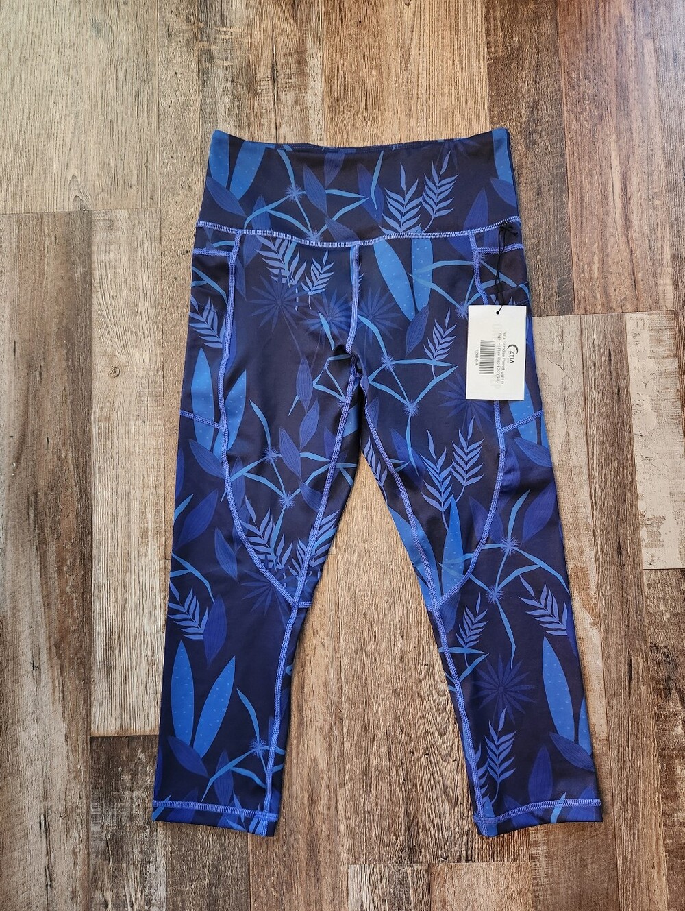 ZYIA ACTIVE Azul Paradise Pocket Light n Tight Hi-Rise Capri 20"(6-8)